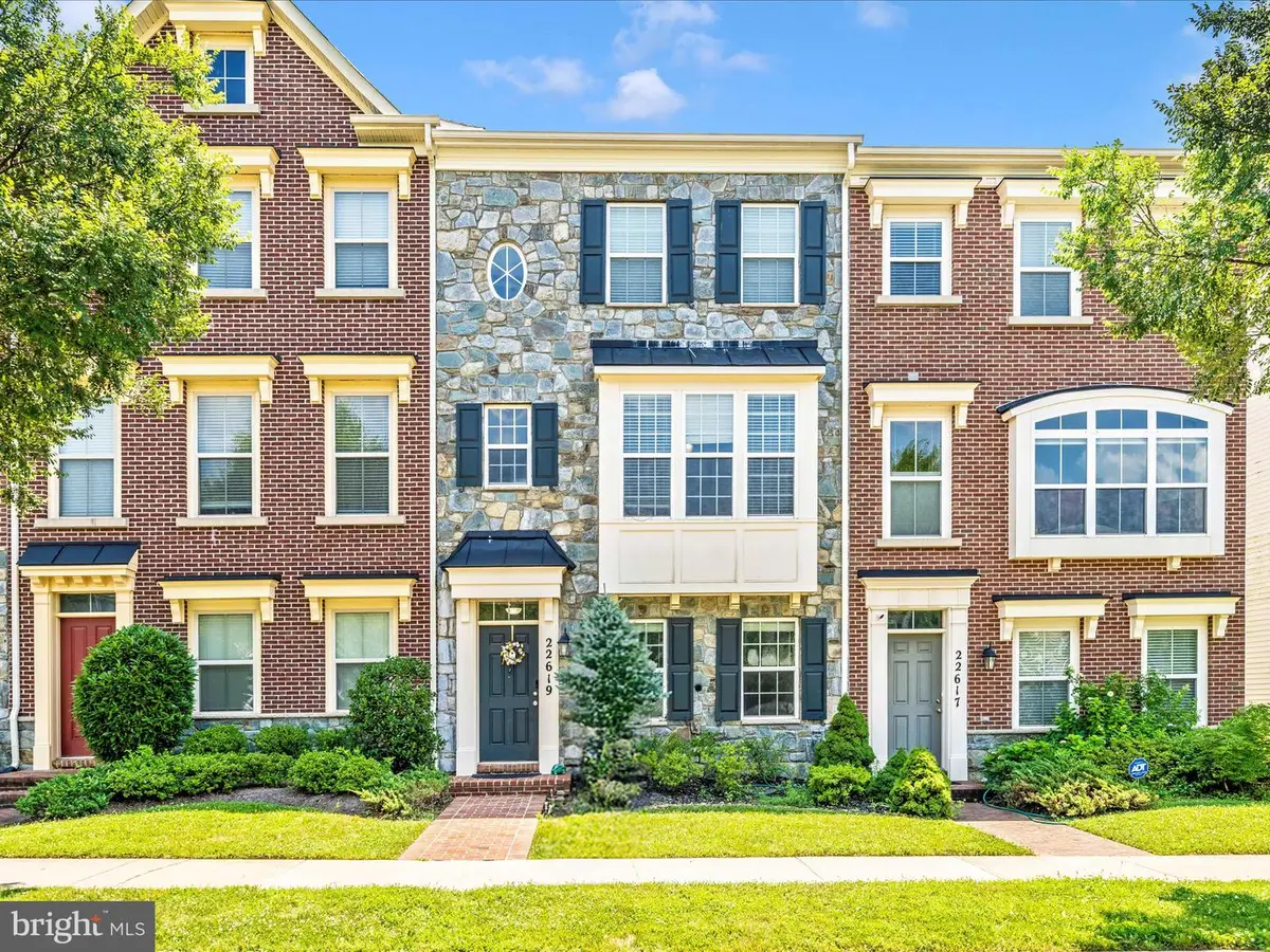 22619 Sweetspire Dr, Clarksburg, MD 20871 - #1
