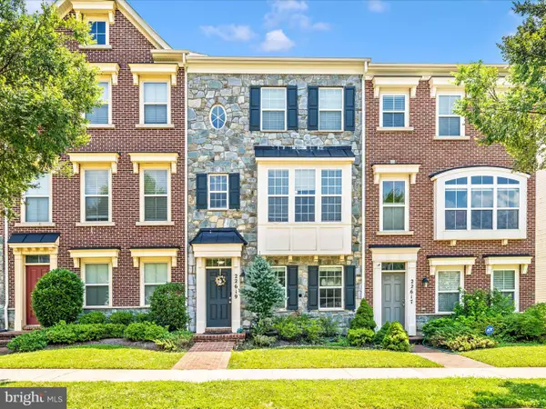 22619 Sweetspire Dr, CLARKSBURG, MD 20871