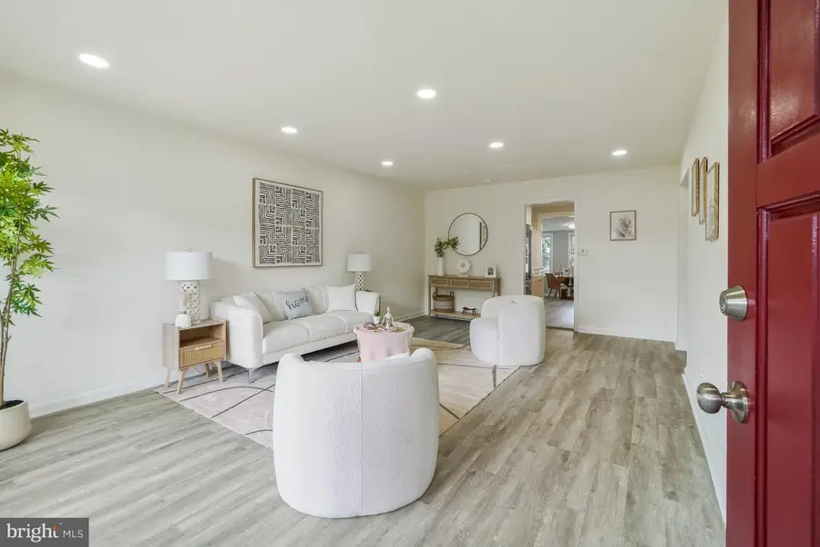 611 Blandford St, Rockville, MD 20850 - #2