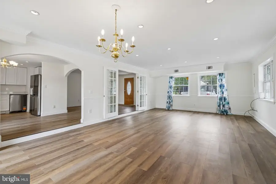 19069 Staleybridge Rd, Germantown, MD 20876 - #2