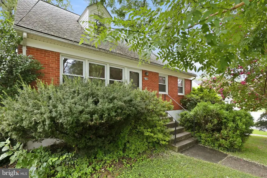 11334 Mitscher St, Kensington, MD 20895 - #2
