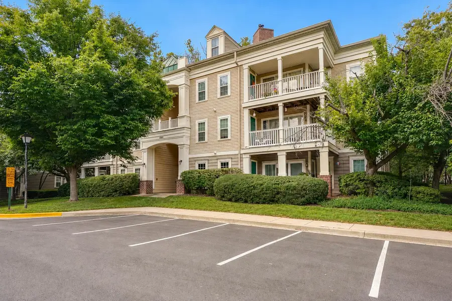 13101 Millhaven Pl #9e, Germantown, MD 20874 - #2