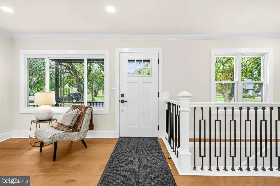 703 Northwest Dr, Silver Spring, MD 20901 - #2