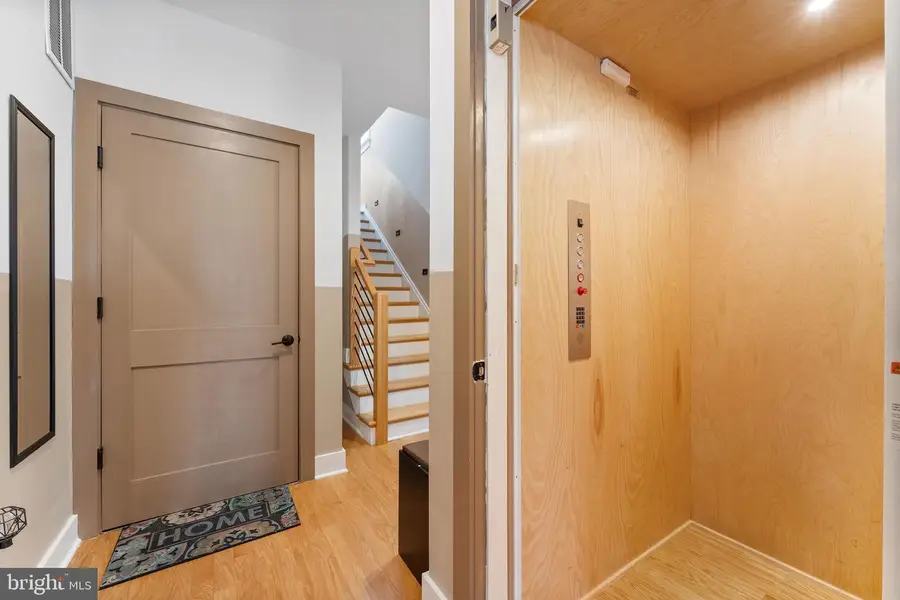 7029 Garrett Rd, Rockville, MD 20855 - #3