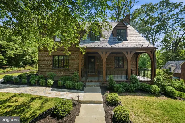 5602 York Ln, BETHESDA, MD 20814