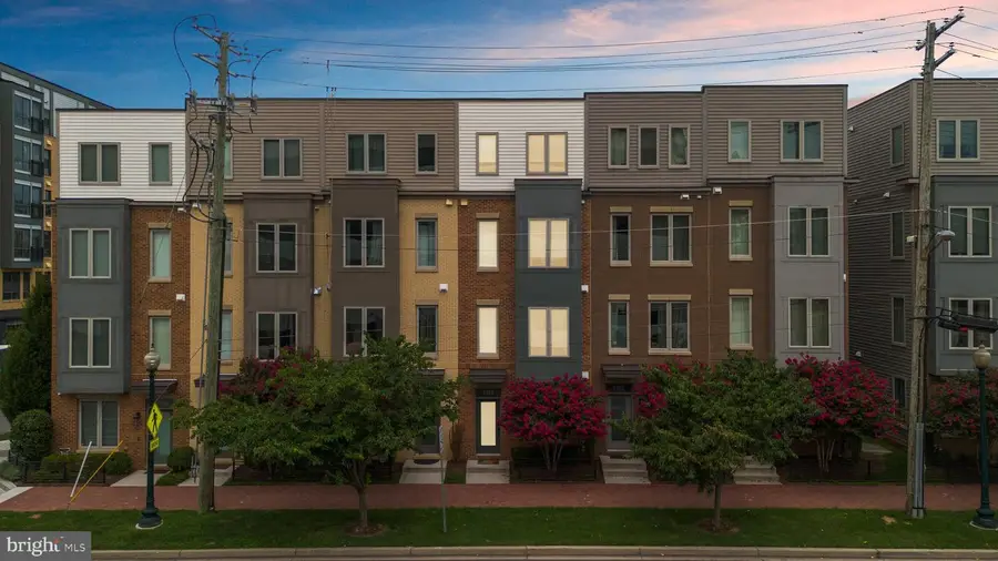 1910 Chapman Ave #4, Rockville, MD 20852 - #2
