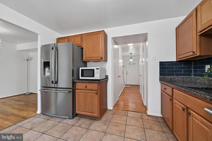 18147 Metz Dr, Germantown, MD 20874 - #3