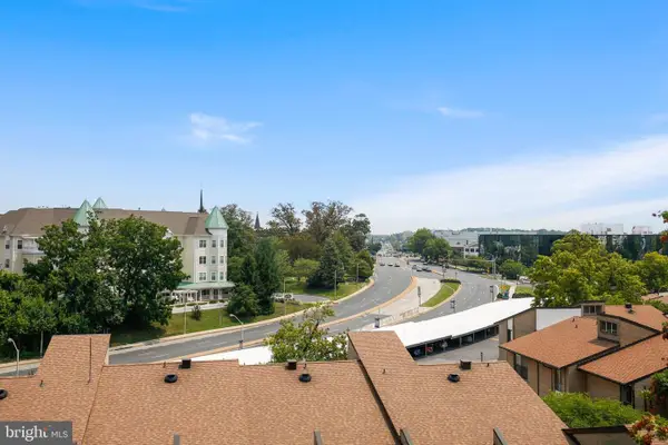 4 Monroe St #704, ROCKVILLE, MD 20850