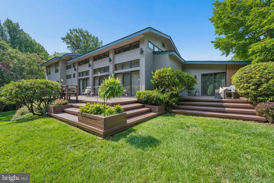 17026 Barn Ridge Dr, Silver Spring, MD 20906 - #2