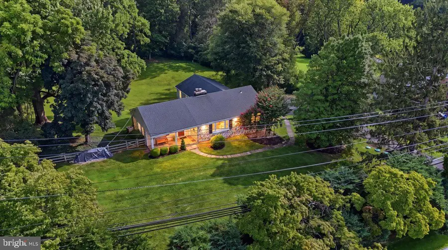 9105 Scott Dr, Rockville, MD 20850 - #2