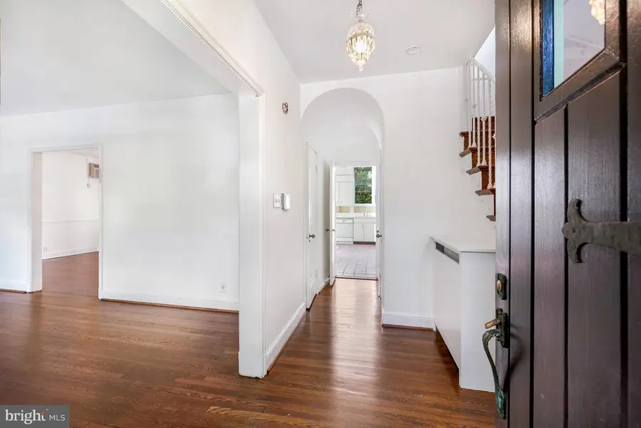 6704 Maple Ave, Chevy Chase, MD 20815 - #3