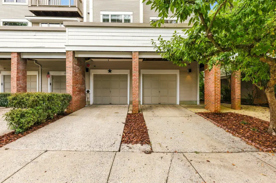 10344 Royal Woods Ct, Montgomery Village, MD 20886 - #2