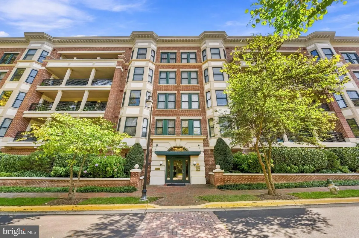 10401 Strathmore Park Ct #101, North Bethesda, MD 20852 - #1