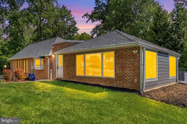 9416 Holbrook Ln, ROCKVILLE, MD 20854