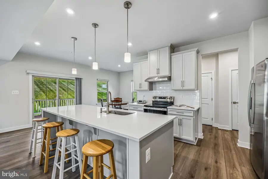 9715 Stewartown Rd, Montgomery Village, MD 20886 - #3