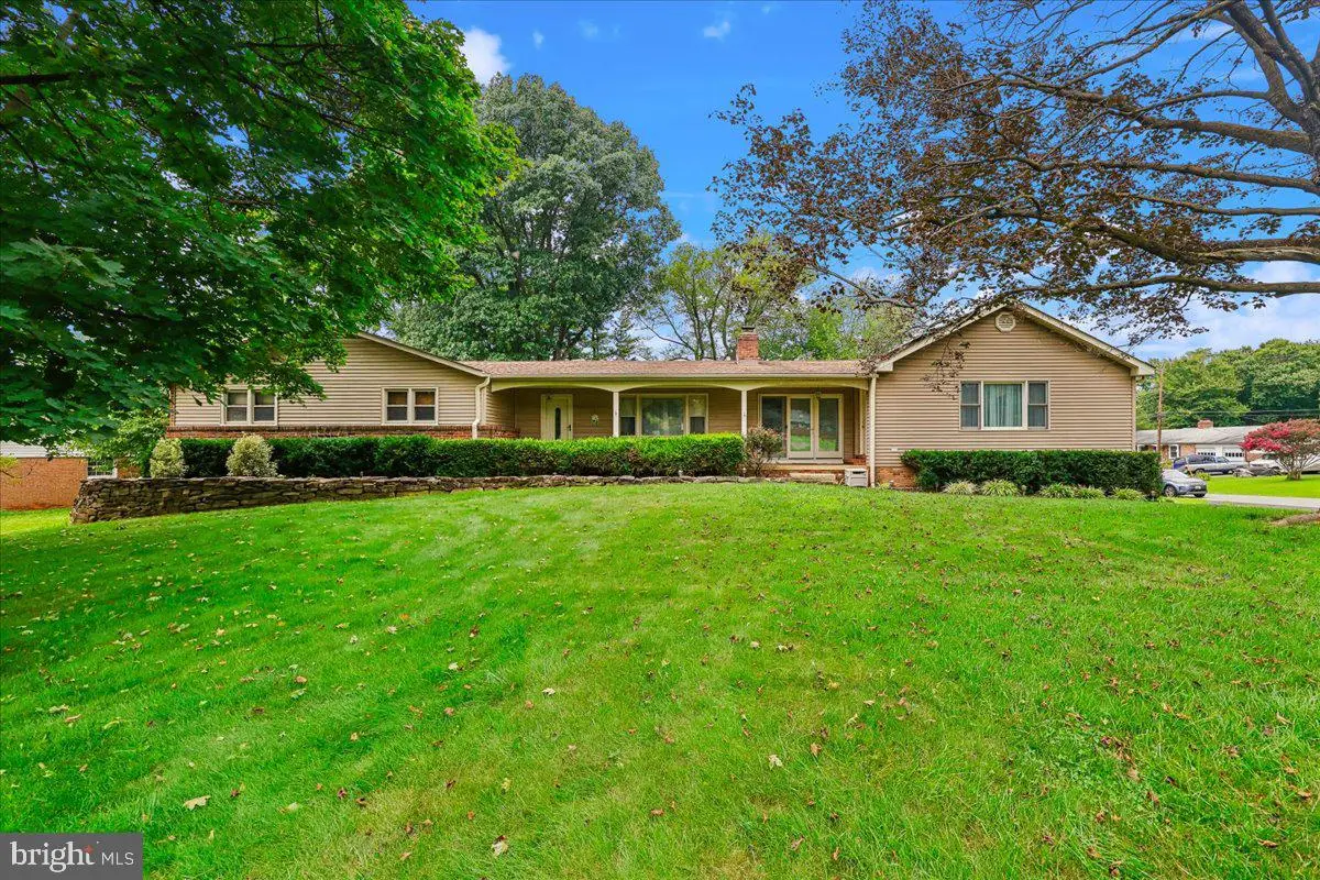 20432 Greenfield Rd, Germantown, MD 20876 - #1