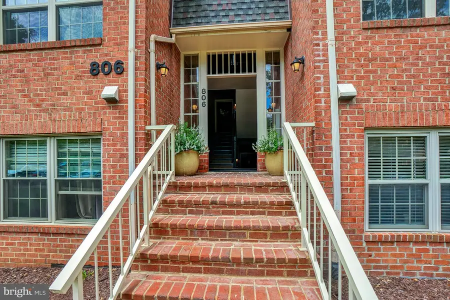 806 Amber Tree Ct #806-303, Gaithersburg, MD 20878 - #2