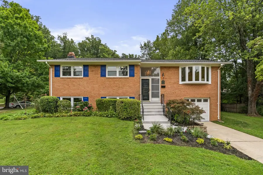 6412 Hollins Dr, Bethesda, MD 20817 - #2