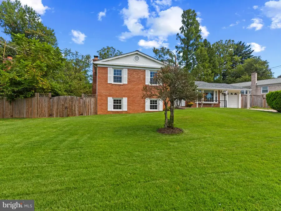 13203 Foxhall Dr, Silver Spring, MD 20906 - #2