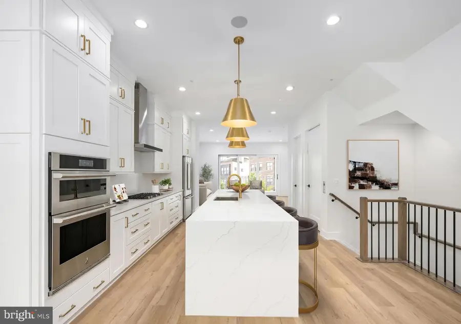 8636 Erdem Pl, Chevy Chase, MD 20815 - #3