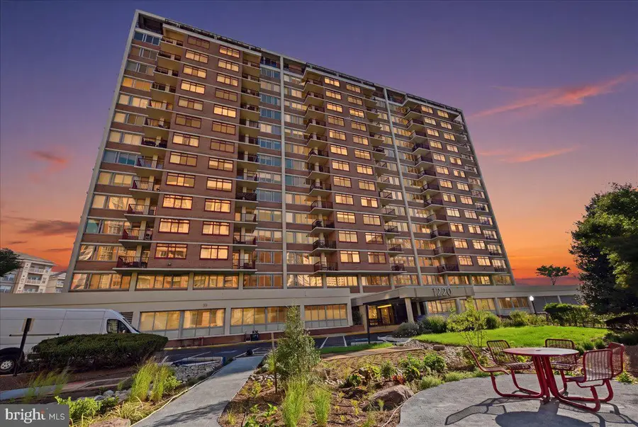 1220 Blair Mill Rd #1008, Silver Spring, MD 20910 - #2