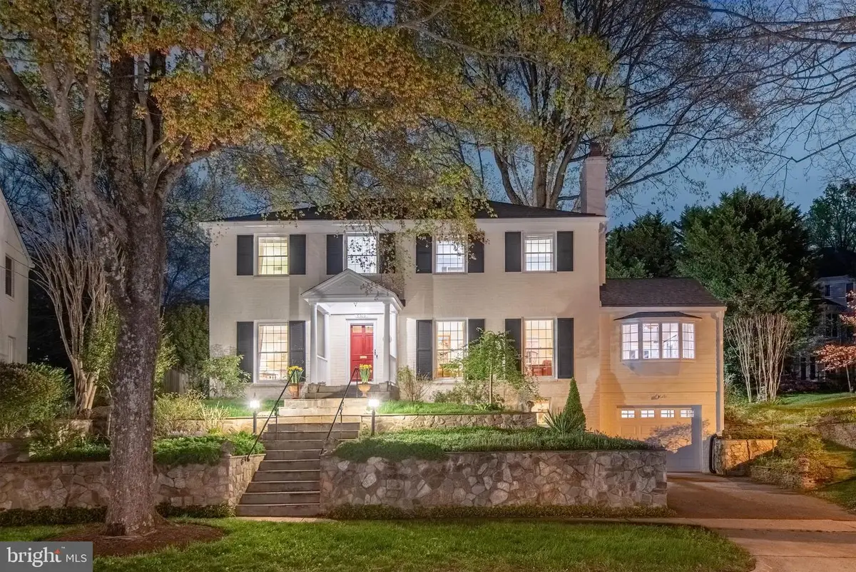 6309 Kenhowe Dr, Bethesda, MD 20817 - #1
