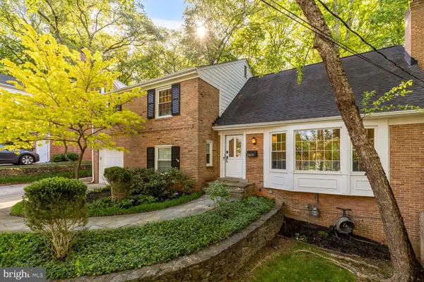 11601 Magruder Ln, ROCKVILLE, MD 20852