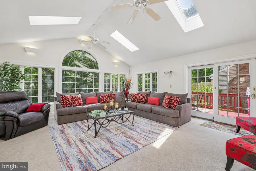 13624 Hartsbourne Dr, Germantown, MD 20874 - #3