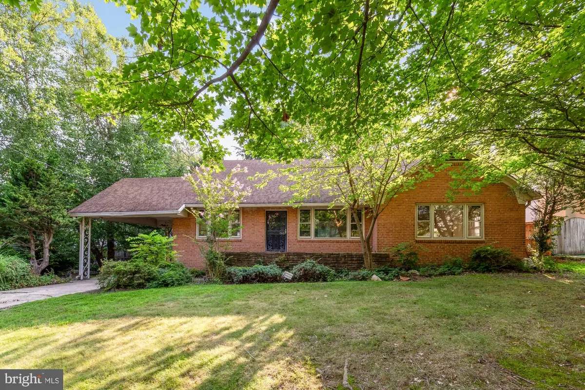 5611 Belmont Ave, Chevy Chase, MD 20815 - #1