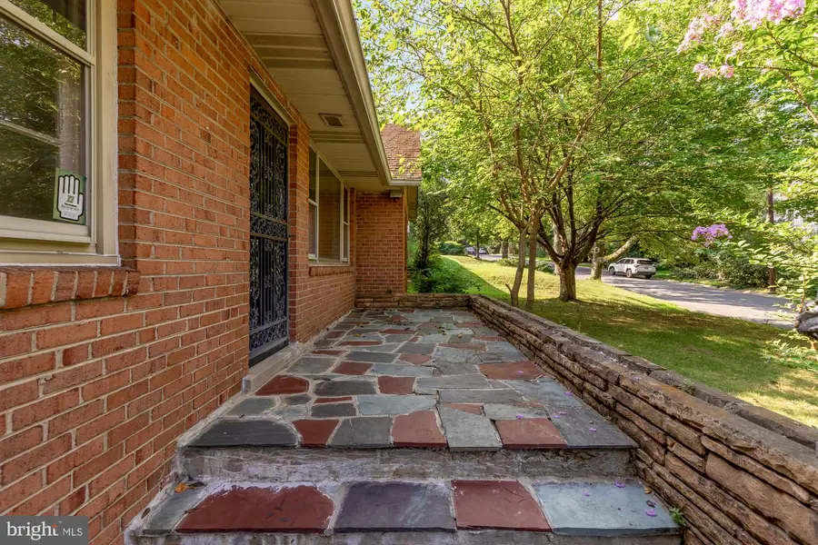 5611 Belmont Ave, Chevy Chase, MD 20815 - #2