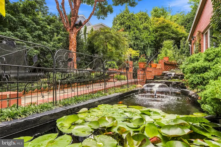 4105 East-west Hwy, Chevy Chase, MD 20815 - #3