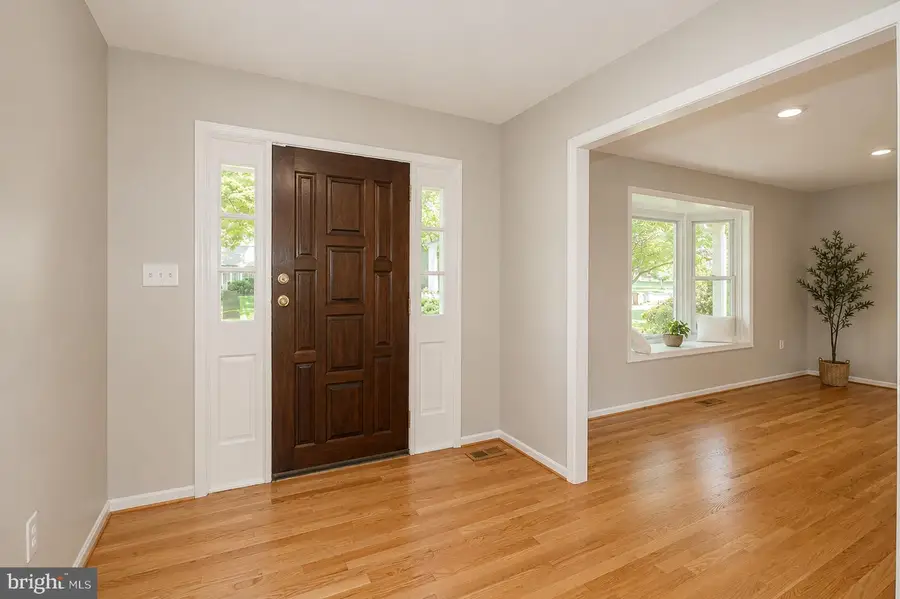 406 Feather Rock Dr, Rockville, MD 20850 - #3
