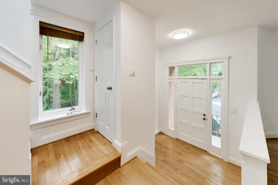 10948 Whiterim Dr, Potomac, MD 20854 - #3