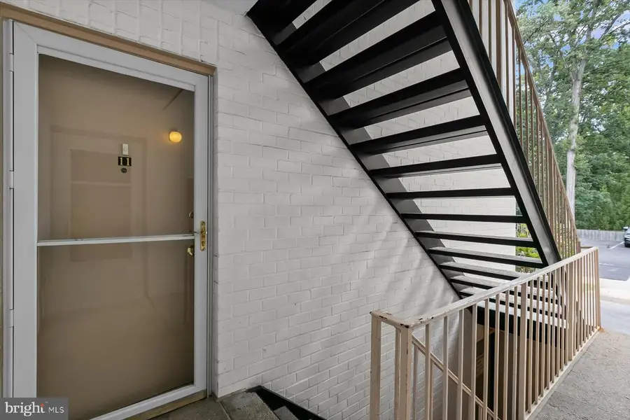 3211 University Blvd W #3211-11, Kensington, MD 20895 - #3