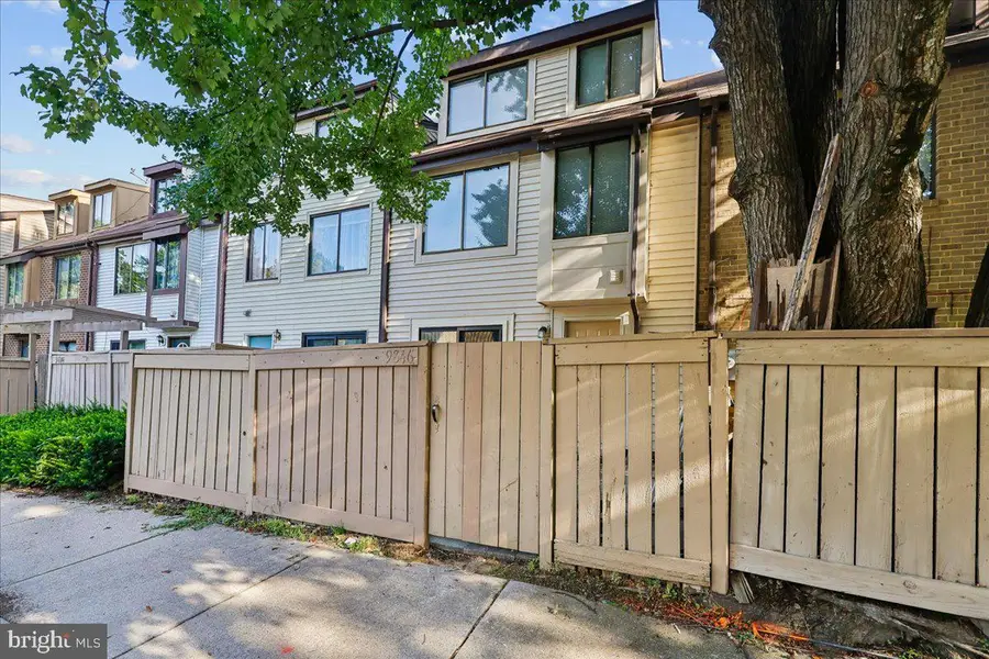 9846 Brookridge Ct, Montgomery Village, MD 20886 - #3
