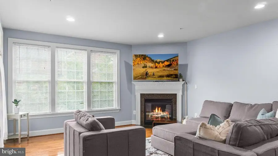 132 Liriope Pl, Gaithersburg, MD 20878 - #3