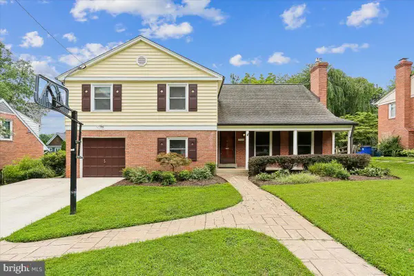 7038 Wolftree Ln, NORTH BETHESDA, MD 20852