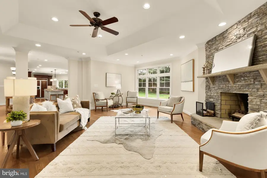 5601 Vernon Pl, Bethesda, MD 20817 - #2