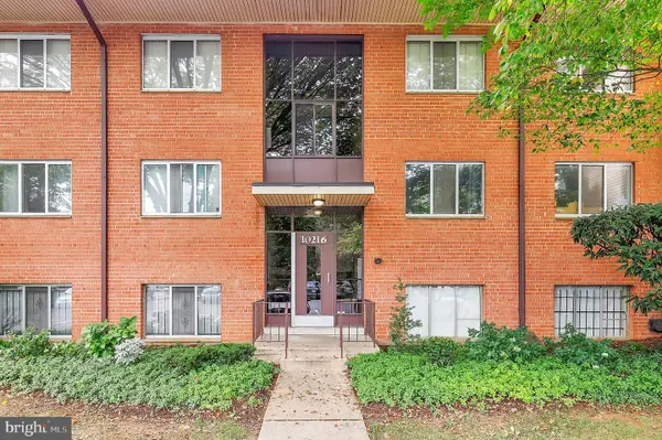10216 Rockville Pike #102, ROCKVILLE, MD 20852