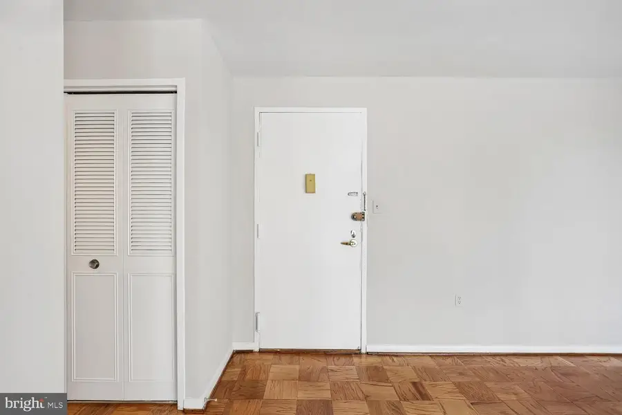 10401 Grosvenor Pl #511, Rockville, MD 20852 - #2