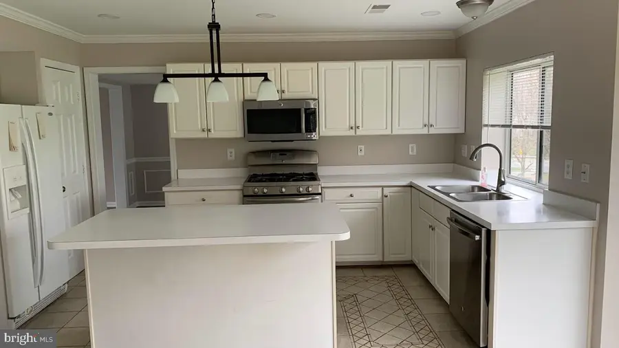 1614 Angelwing Dr, Silver Spring, MD 20904 - #3