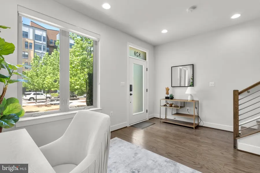 820 Thompson Cres #26, Rockville, MD 20852 - #3