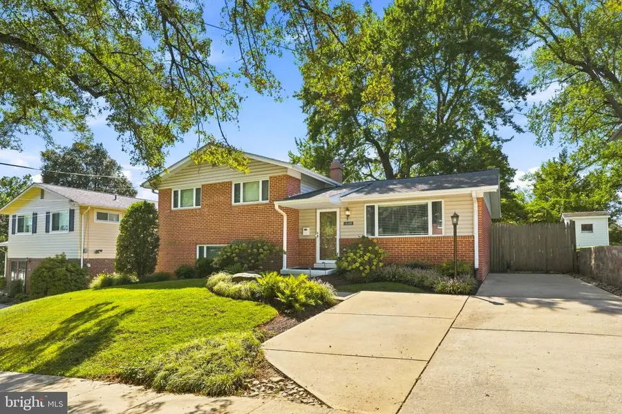 13006 Margot Dr, Rockville, MD 20853 - #2