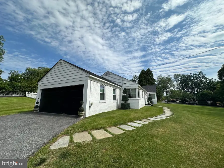 10001 Counselman Rd, Potomac, MD 20854 - #2