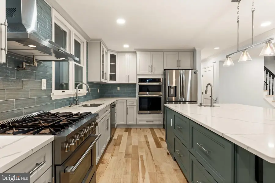 9414 Wadsworth Dr, Bethesda, MD 20817 - #2