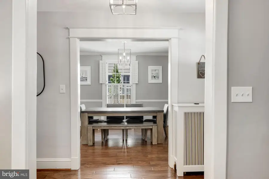7004 Brookville Rd, Chevy Chase, MD 20815 - #3