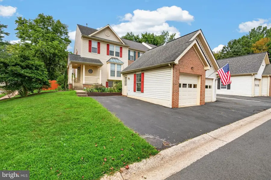2 Winter Garden Ct, Olney, MD 20832 - #2