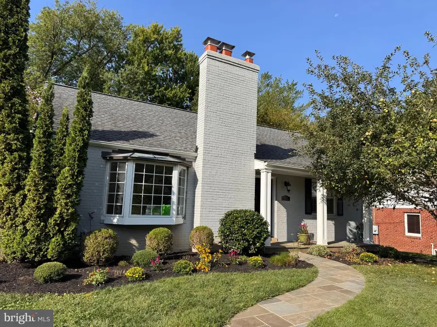 10012 Crestwood Rd, Kensington, MD 20895 - #3