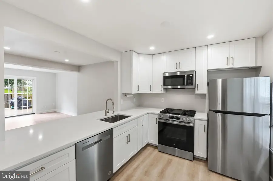 8139 Hallmark Pl, Gaithersburg, MD 20879 - #3