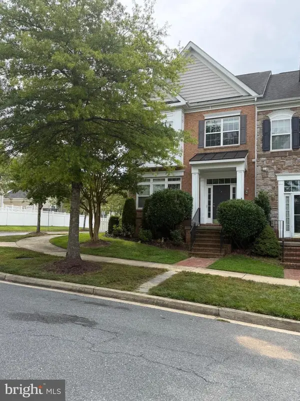 23265 Arora Hills Dr, CLARKSBURG, MD 20871